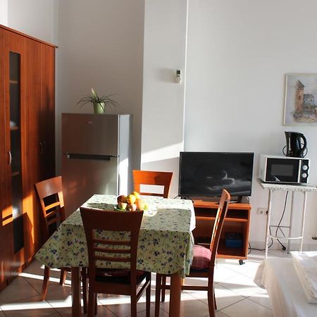 Pile Apartments 3 Omiš Dış mekan fotoğraf